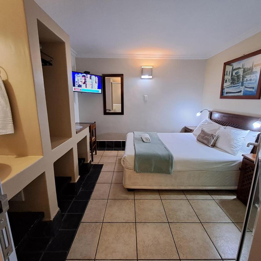 Green Door Guest House Mossel Bay Ngoại thất bức ảnh